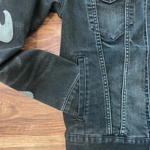 Young Money Black Denim Jacket Lil Wayne American Eagle Jacket Next Level Flex - Picture 6 of 9